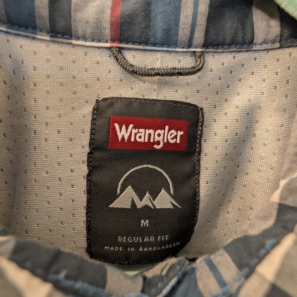 Wrangler Men's Multicolor Plaid Button Down Shirt - Picture 3 of 10